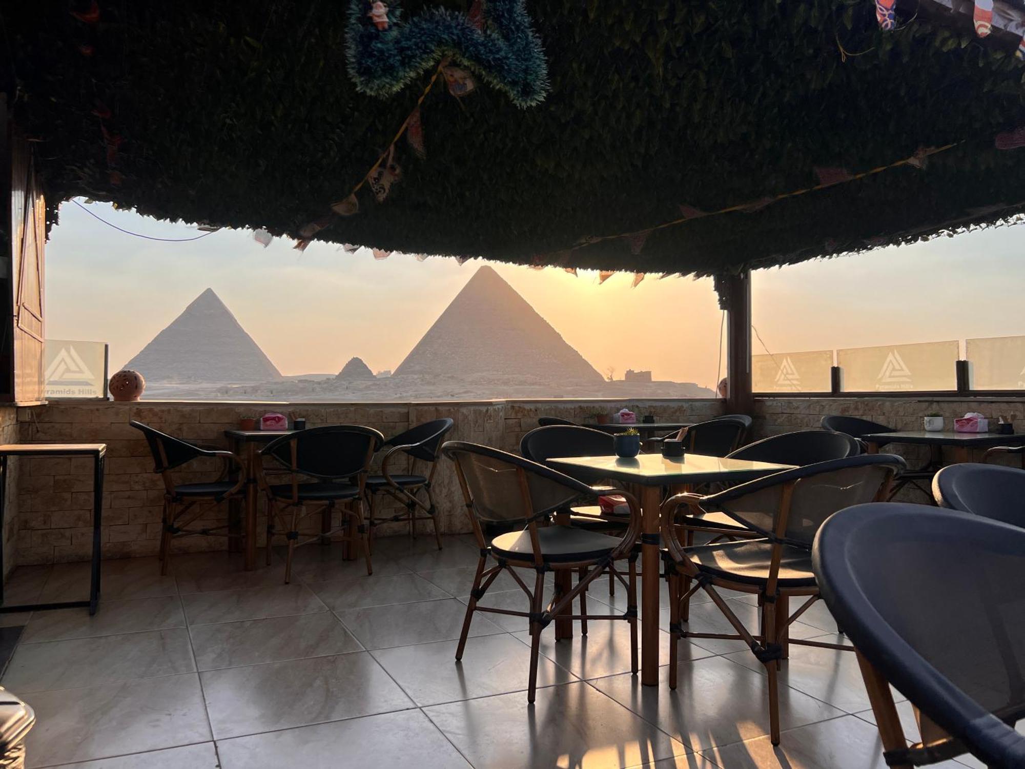 Imhotep Pyramids View Inn Kafret el-Gabal Eksteriør bilde